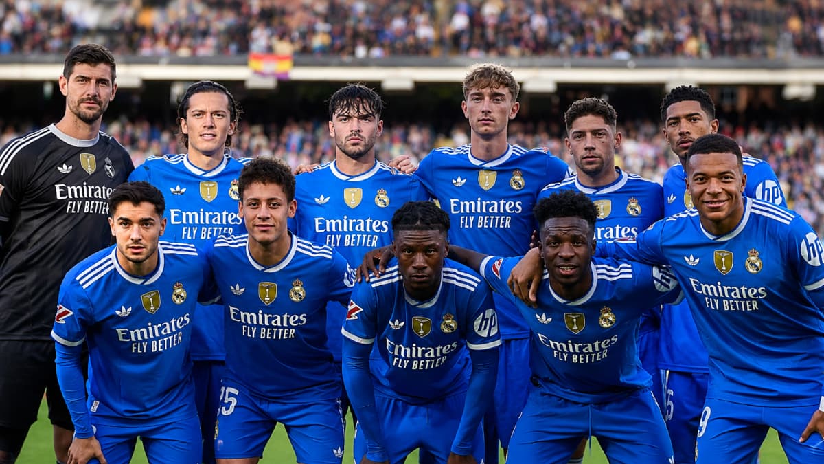 OFFICIAL: Mourinho reveals his lineup against Schalke 04