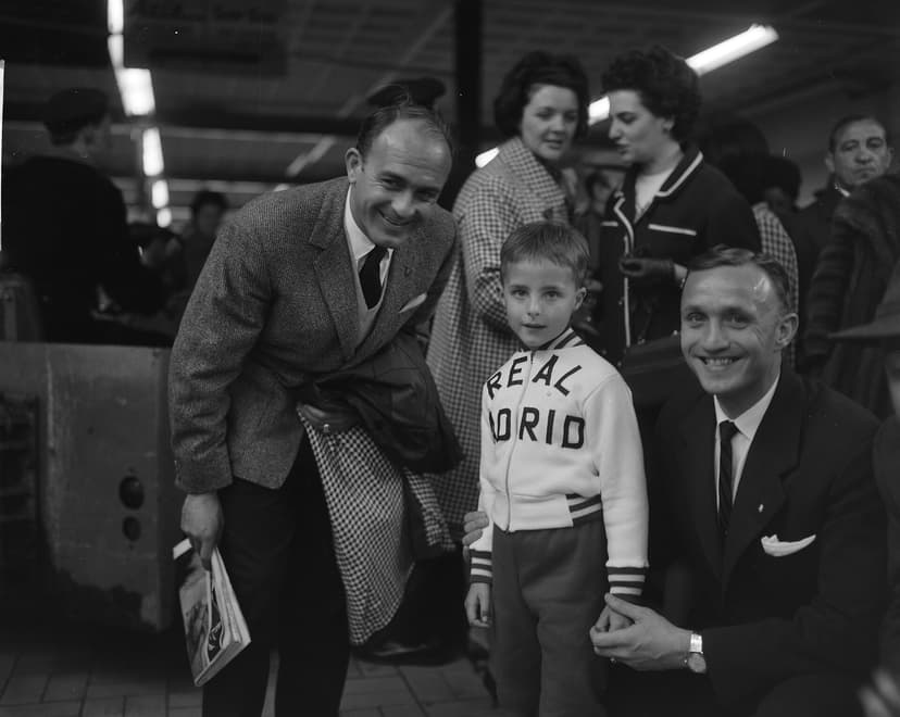 Alfredo Di Stéfano avec le maillot du Real Madrid dans les années 1950
