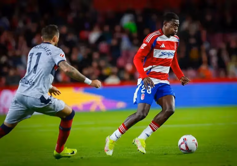 Le Real Madrid trouve un accord pour recruter Oscar Naasei.