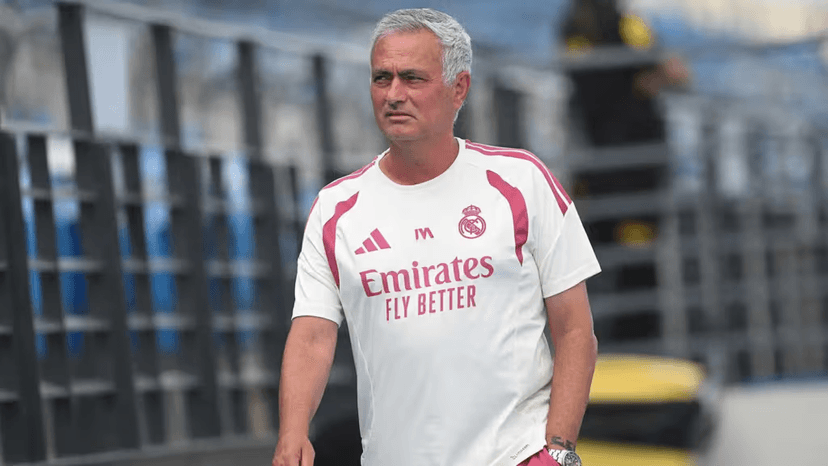 Mourinho révèle les trois choses que Casillas lui a demandées au Real Madrid.