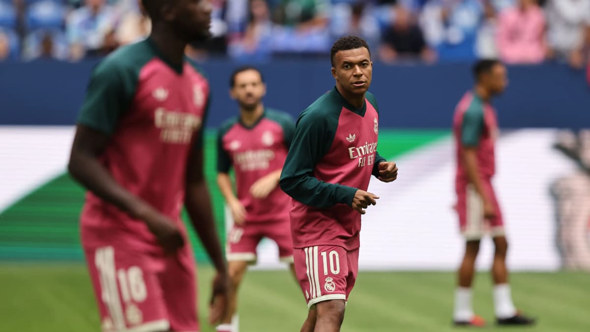 رسمياً: ريال مدريد يعلن رحيل أحد لاعبيه.