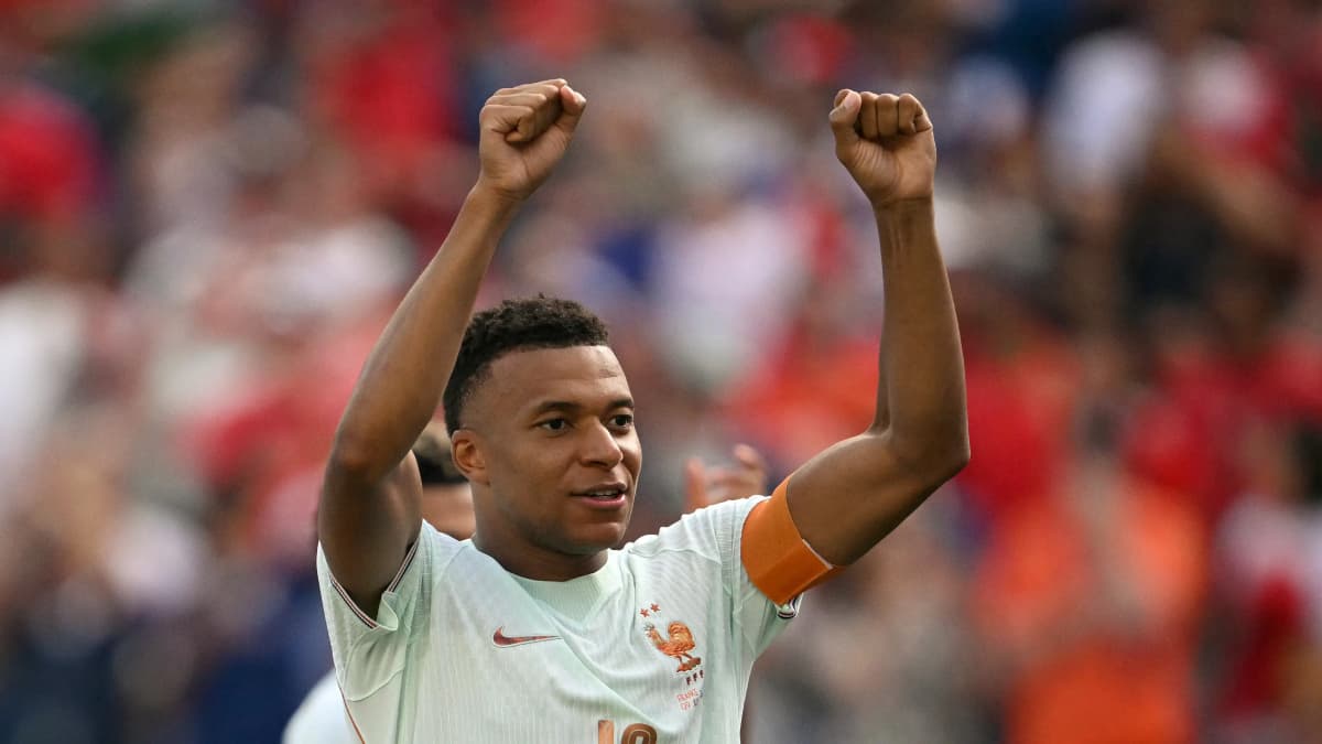 Kylian Mbappé Speaks Out in an Open Letter to the Media