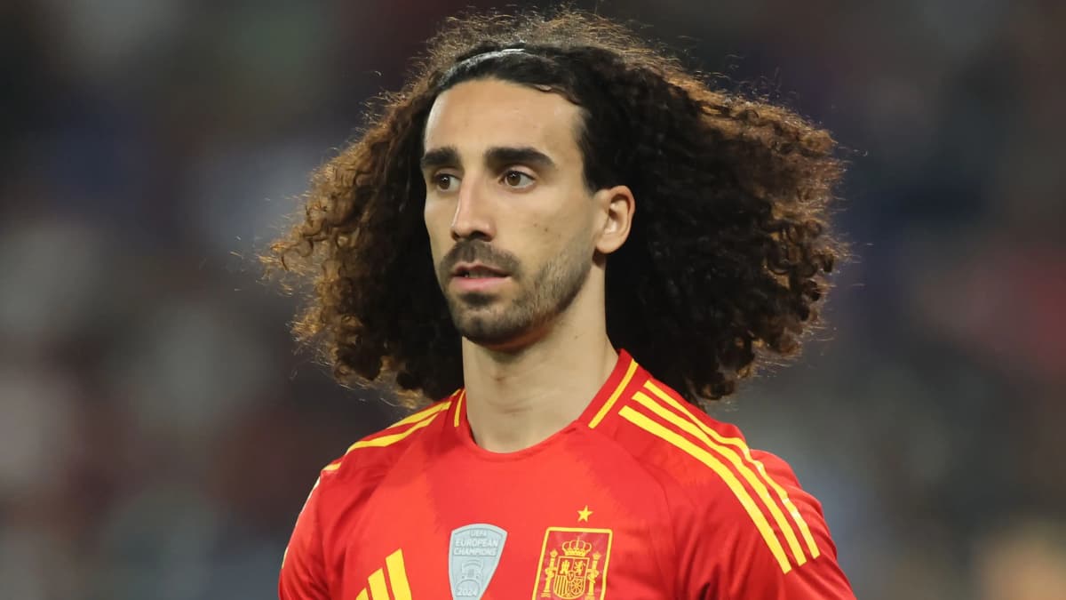 Cucurella explains why he will never cut his hair.