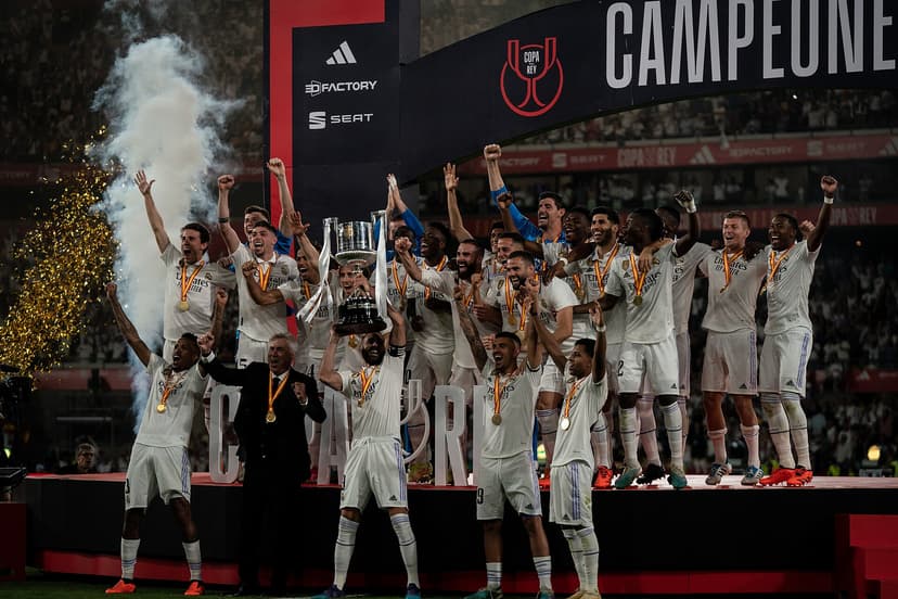 Carlo Ancelotti during a Real Madrid trophy celebration at the Cibeles fountain