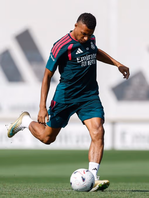 Real Madrd :Final training session before the La Liga debut