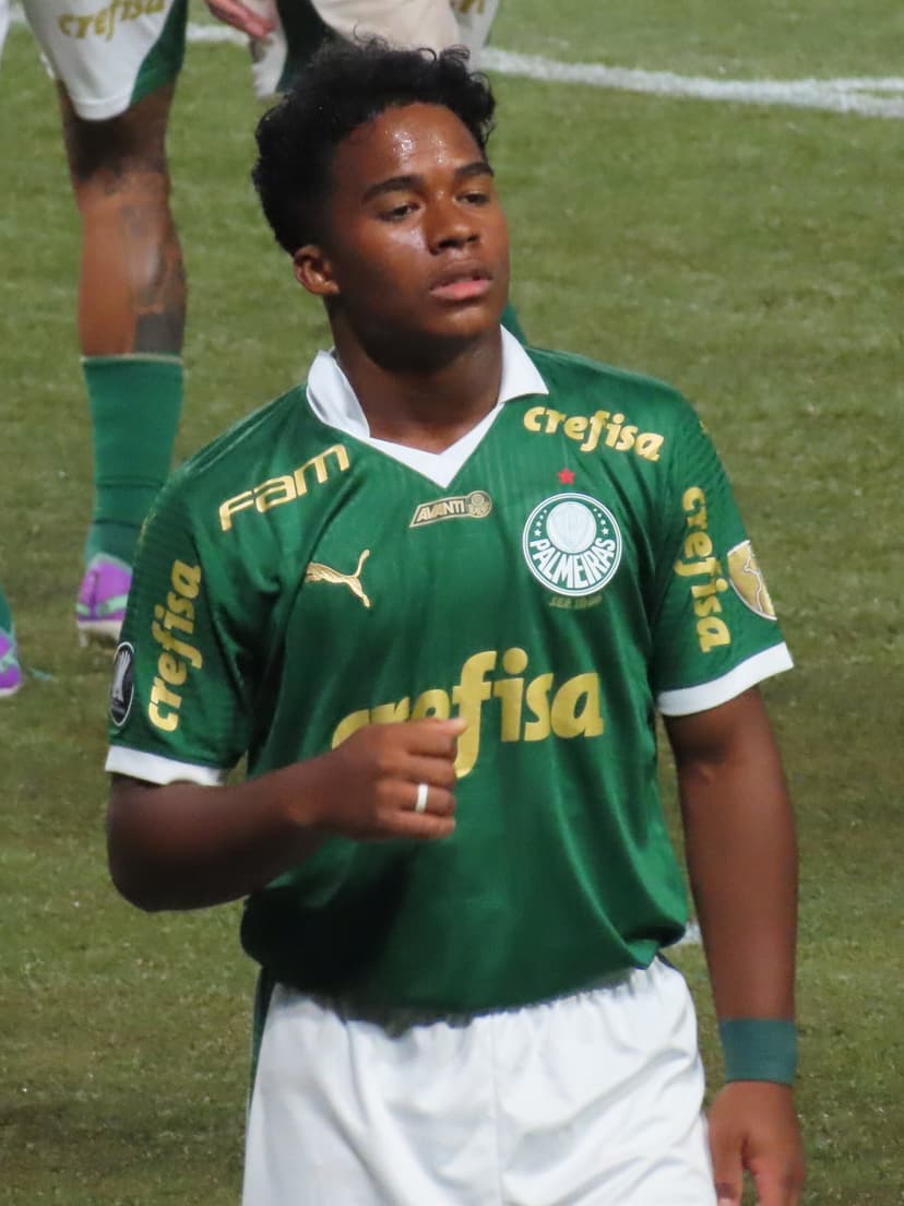 Endrick lors d'un match avec Palmeiras avant son transfert au Real Madrid