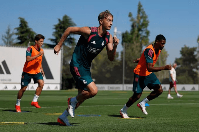 Dean Huijsen change de numéro au Real Madrid : « C'était mon rêve »