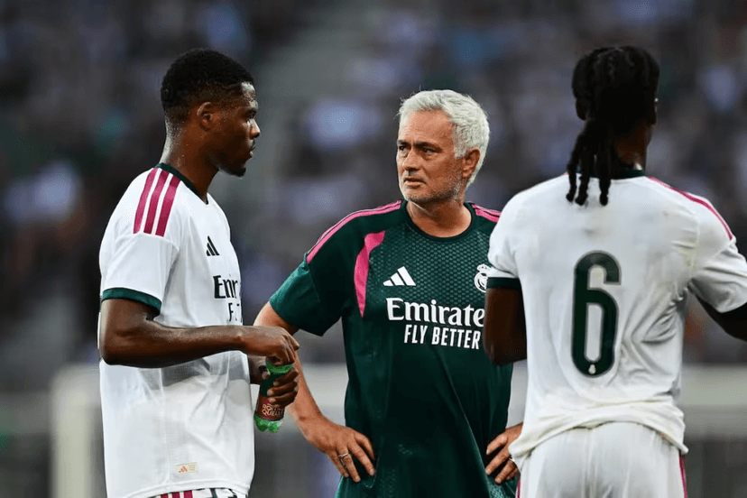 Real Madrid : Mourinho a deux solutions pour remplacer Mbappé