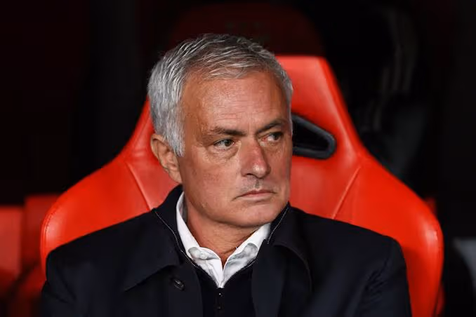 José Mourinho sort les griffes pour défendre le Real Madrid