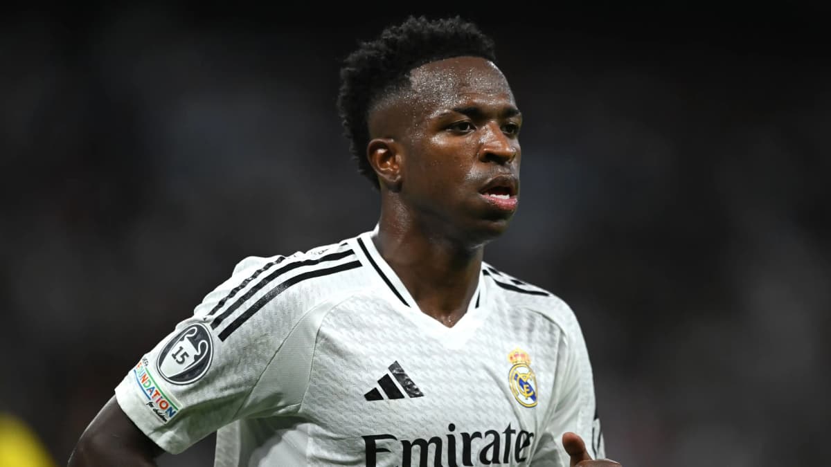 رسمياً: فينيسيوس جونيور يجدد عقده مع ريال مدريد حتى عام 2032.