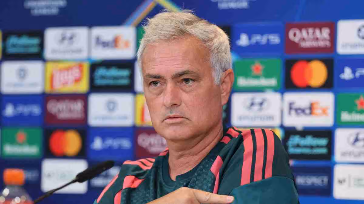مورينيو يحسم قراره بشأن خط دفاع ريال مدريد في الديربي