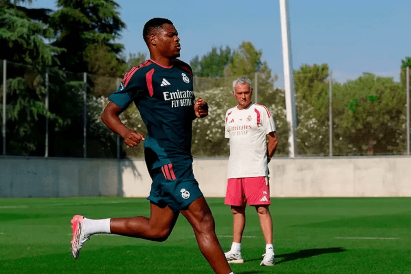 Las primeras imágenes de Denzel Dumfries en el Real Madrid