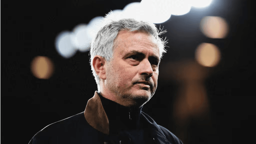 Mourinho elige su defensa para el derbi ante el Atlético