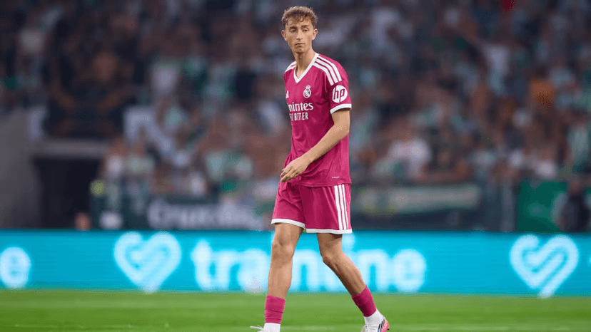 Huijsen advierte al Barça antes del Clásico.